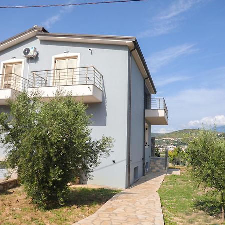 Amla'S Villa 베라트 외부 사진