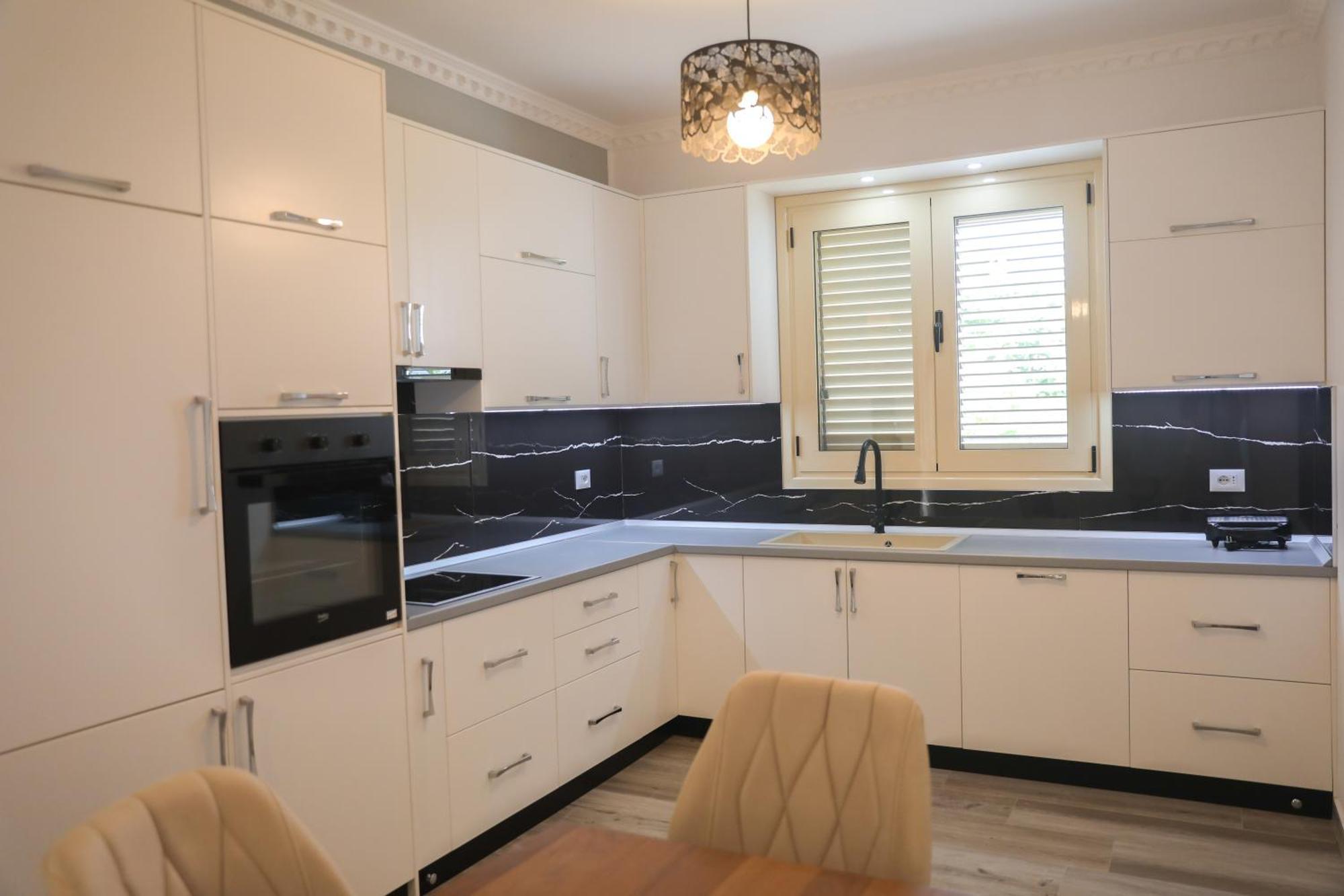 Amla'S Villa 베라트 외부 사진